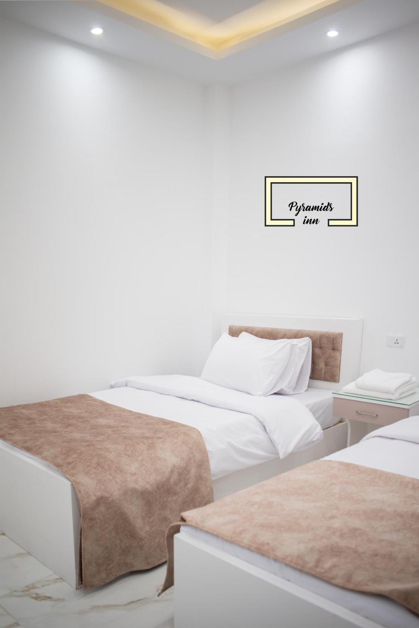Egyptus Pyramids Apartman *